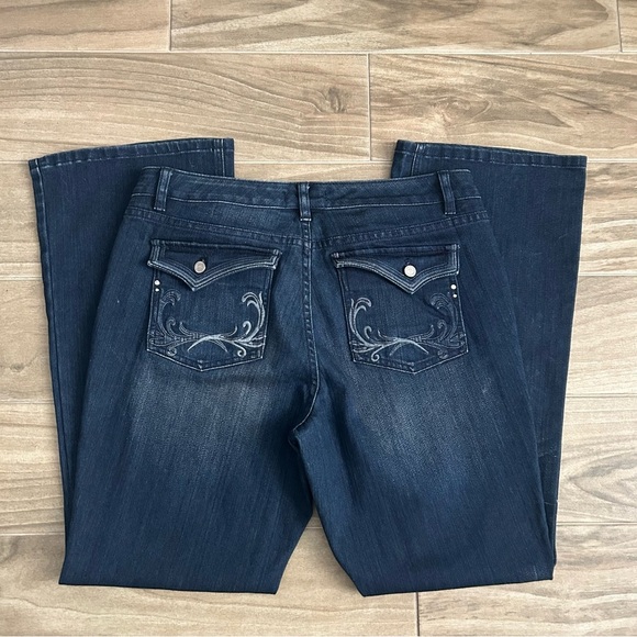 White House Black Market Boot Leg Dark Wash Jeans | Size 14S - Picture 1 of 6